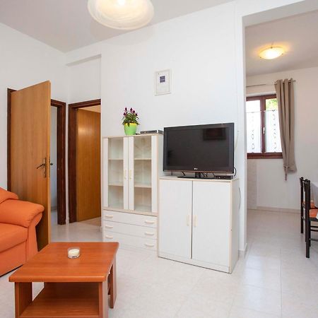Apartmani Marica Plomin Rum bild