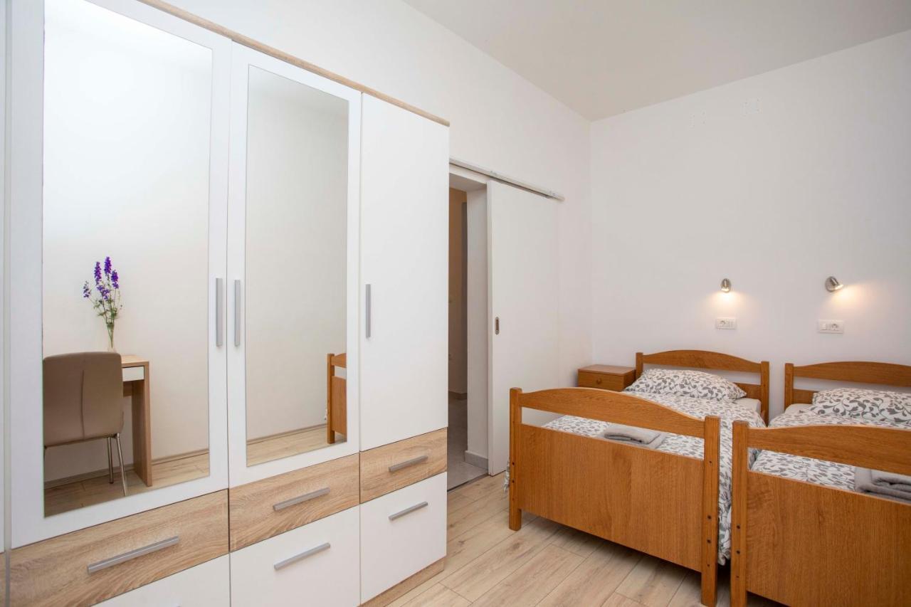 Apartmani Marica Plomin Exteriör bild