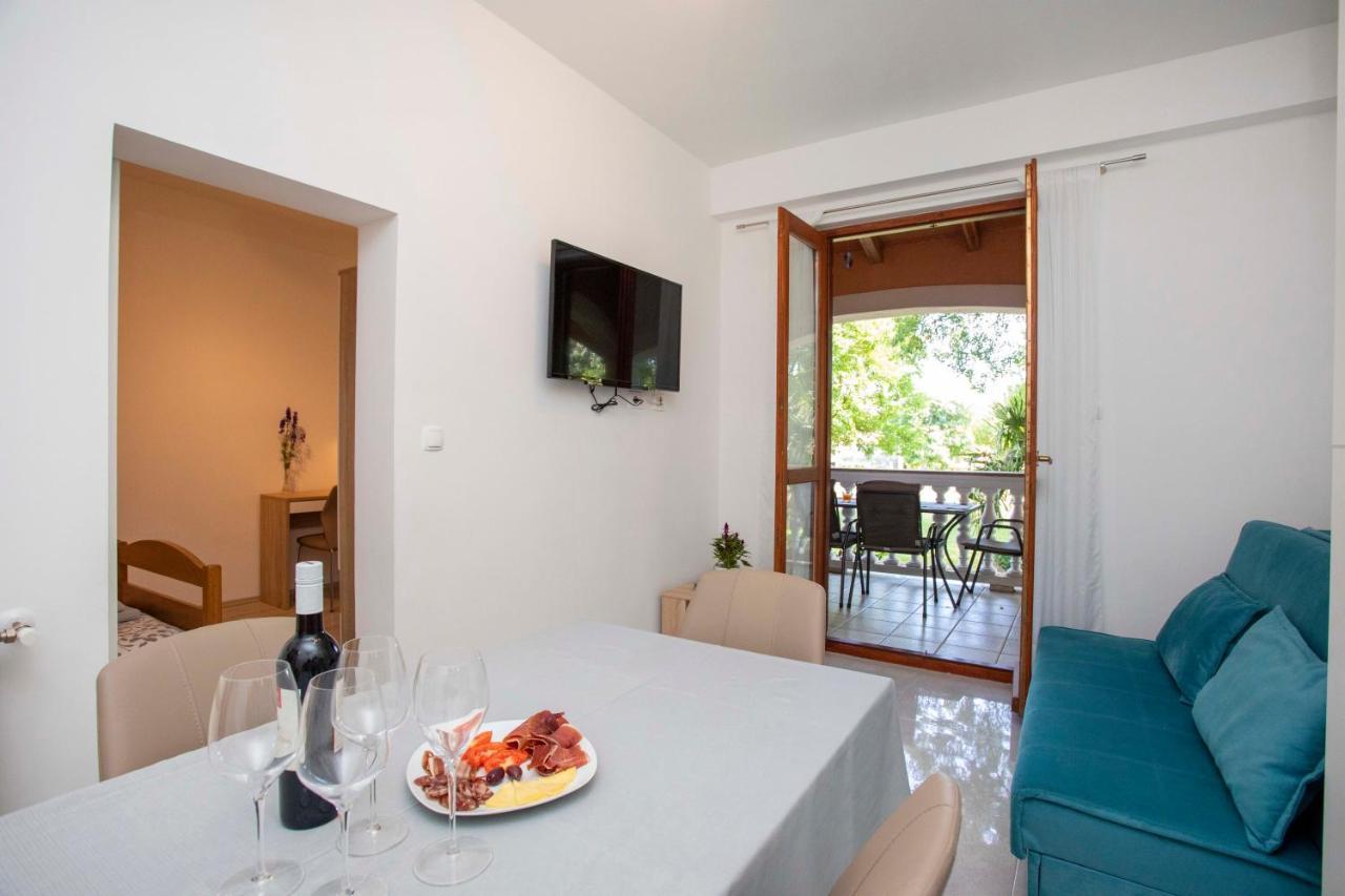 Apartmani Marica Plomin Exteriör bild