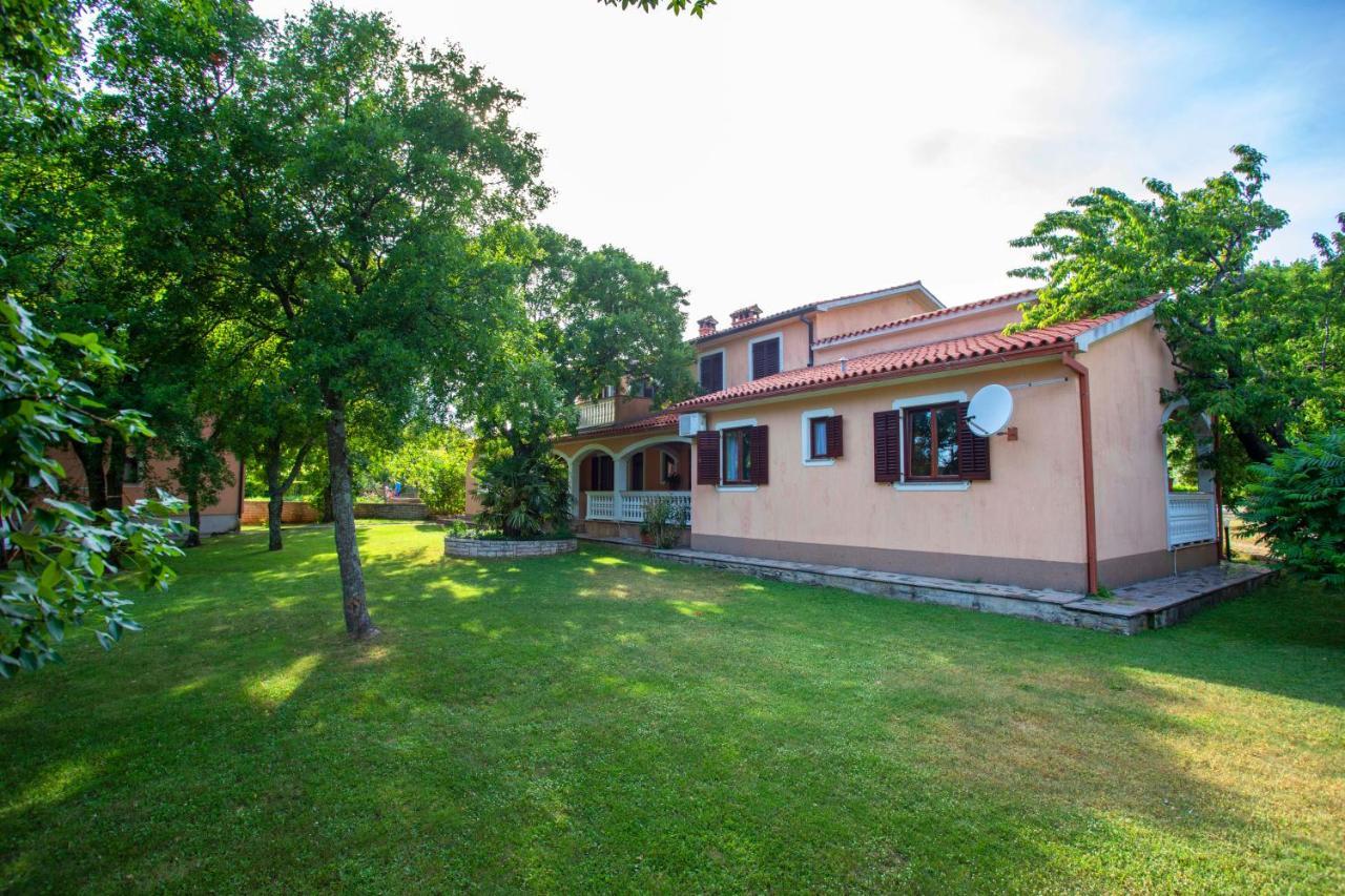 Apartmani Marica Plomin Exteriör bild