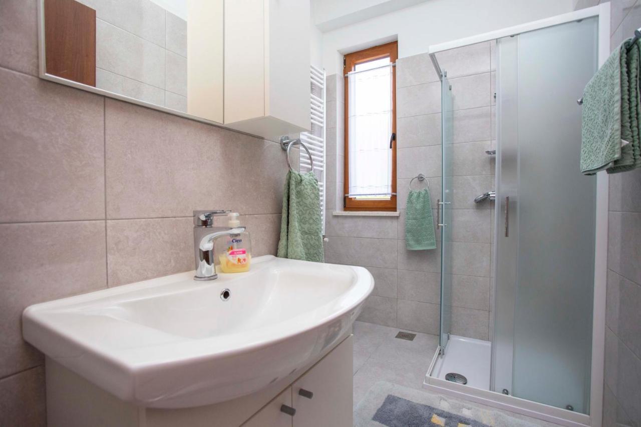 Apartmani Marica Plomin Exteriör bild