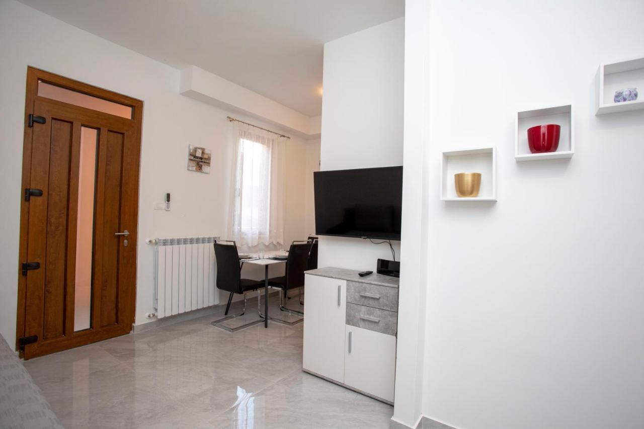 Apartmani Marica Plomin Exteriör bild