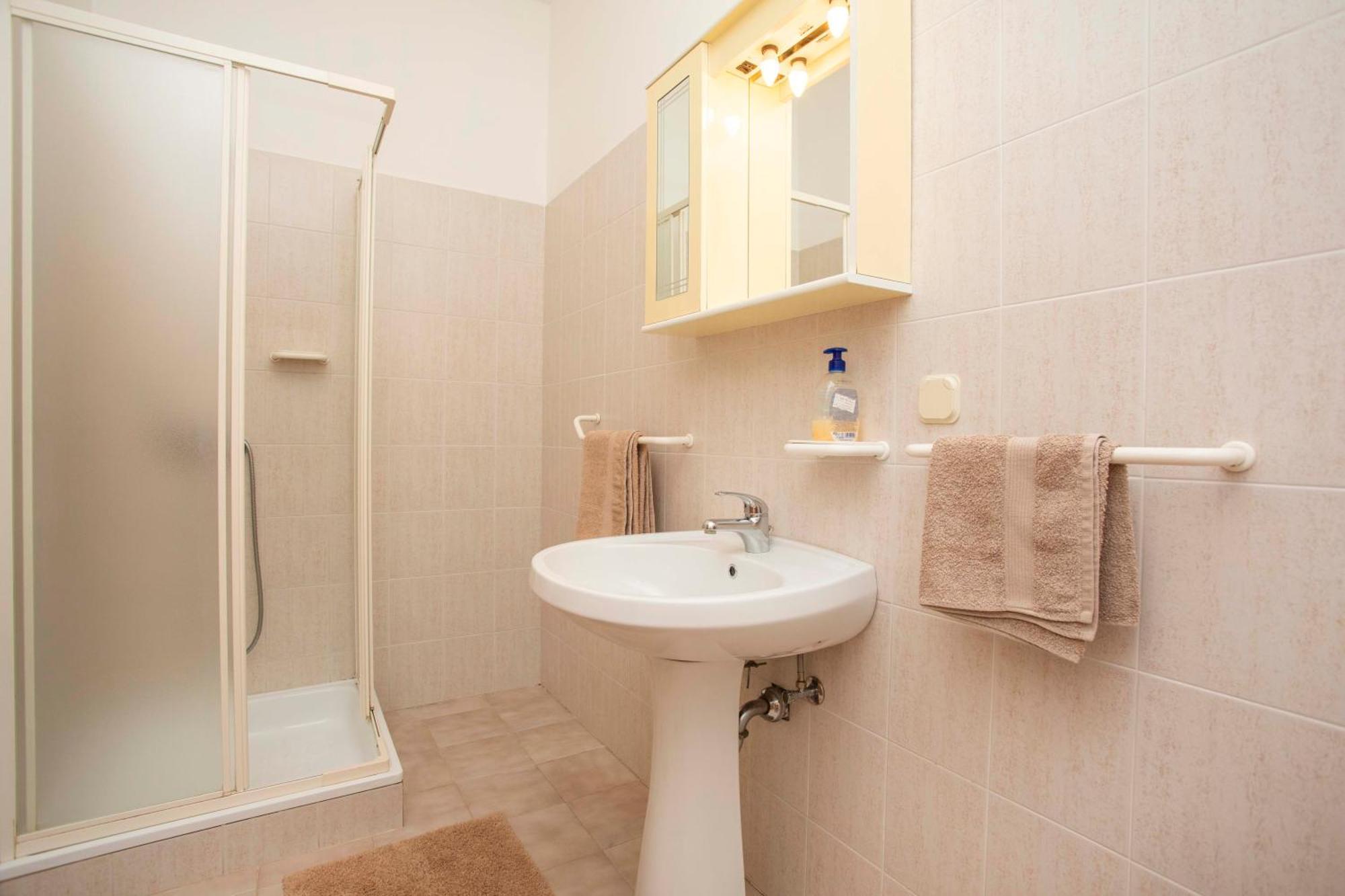 Apartmani Marica Plomin Rum bild